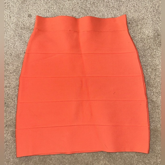 BCBGMAXAZRIA Bandage Skirt - Picture 3 of 3
